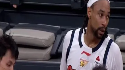 “吉达拳坛风云再起！绵棉拳风暴席卷海湾，市场风向标突变！”